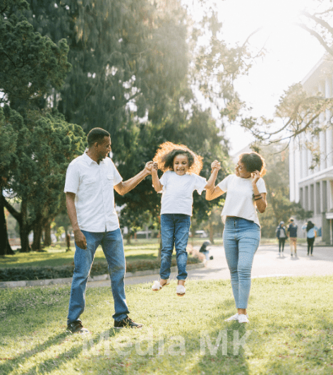 Inilah 7 Tanda Anak Tumbuh Bahagia karena Pola Asuh Orang Tua yang Baik