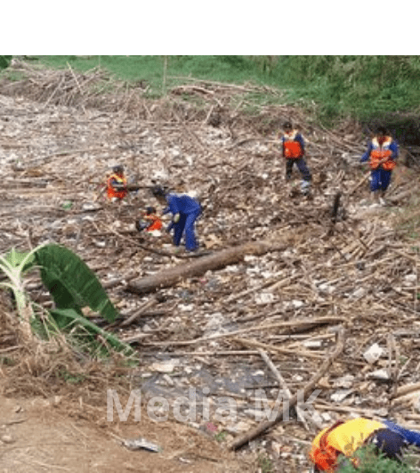 Sungai Cikeas dalam Sorotan: Gerakan Nyata Mengurangi Sampah Berbasis Fatwa Lingkungan