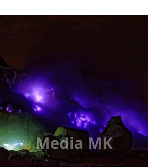 Kawah Ijen, Dari Api Biru hingga Danau Asam Terbesar di Dunia