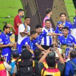 Lautan Biru Menyala! Ribuan Bobotoh Rayakan Konvoi Juara Persib Bandung Liga Super 2025/2026